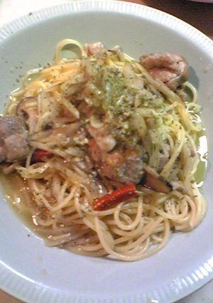 鶏とごぼうの煮込みパスタ-レシピのメイン写真