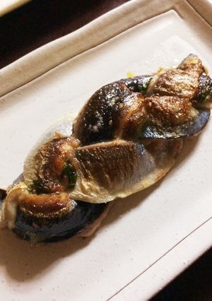 秋の味覚♡秋刀魚の三つ編み梅焼き-レシピのメイン写真