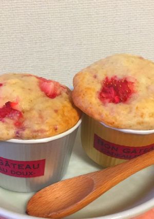 いちごとメープルのふわふわマフィン-レシピのメイン写真