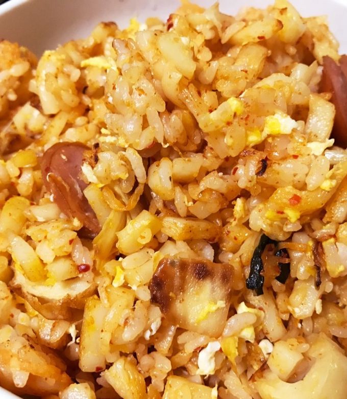 ソバ(うどん)メシ？炒飯？◇簡単自分ご飯 by メガネクタイ