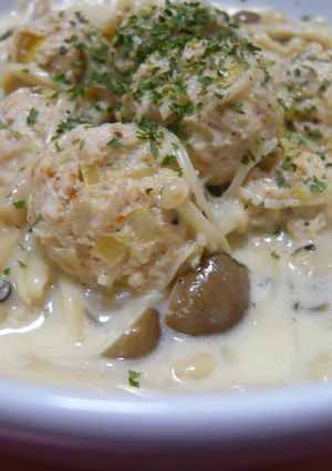 ☆ピリ辛鶏ねぎ団子ときのこのクリーム煮☆-レシピのメイン写真