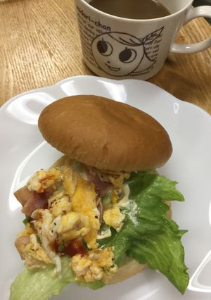 ハンバーガー(スクランブルエッグ)-レシピのメイン写真
