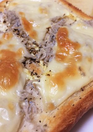 しらすのチーズトースト-レシピのメイン写真