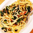 小松菜とツナとミニトマトの和風パスタ