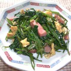 รูปของ 空芯菜（エンサイ）のスパム炒め