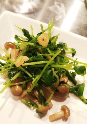 豆苗しめじ炒め-レシピのメイン写真