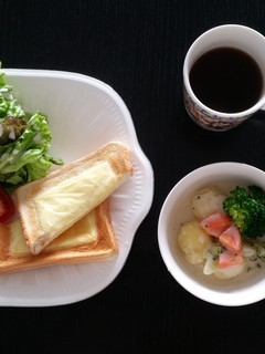 チーズトーストのはちみつかけ-レシピのメイン写真