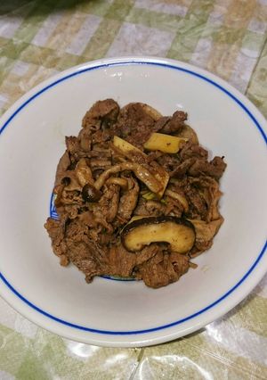 きのこと牛薄切り肉のバターしょうゆ炒め♪-レシピのメイン写真
