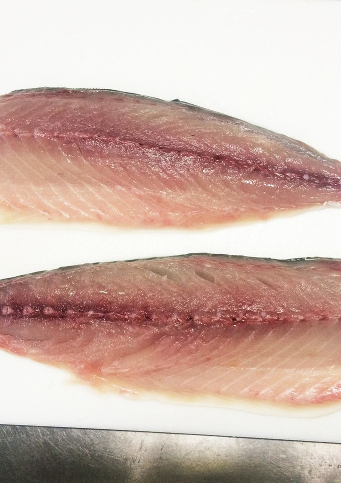 魚の三枚下ろし 鯖-レシピのメイン写真