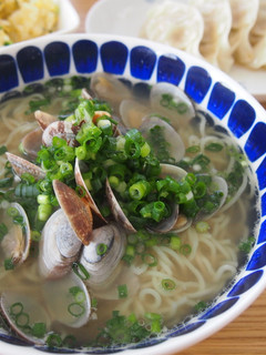 餃子の王将ラーメン(塩)でアサリラーメン-レシピのメイン写真
