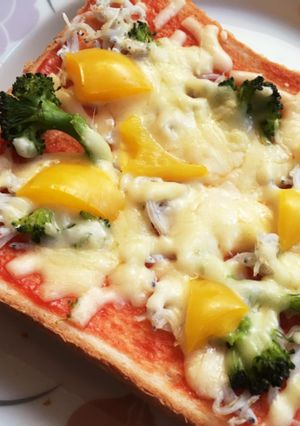 残り野菜でご馳走☆ピザトースト♪-レシピのメイン写真