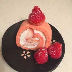 รูปของ 簡単ピンクのロールケーキ(甘さ控えめ)