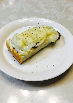 絶品！マヨオニオンチーズトースト-レシピのメイン写真