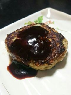 材料4つで!!柔らかい♪ふ入りハンバーグ-レシピのメイン写真