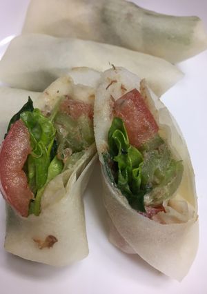 ほうれん草とサバの味噌煮缶で春巻きサラダ-レシピのメイン写真