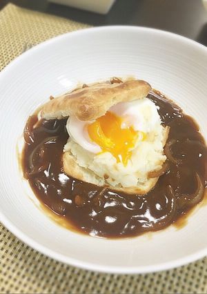 ポテト温玉のオープンサンドinデミソース-レシピのメイン写真