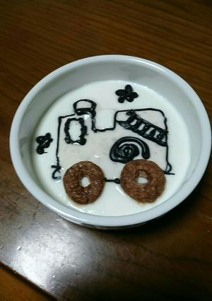 ヨーグルトアート☆消防車-レシピのメイン写真