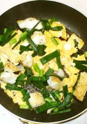 魚・タラと卵の炒めもの♪簡単-レシピのメイン写真
