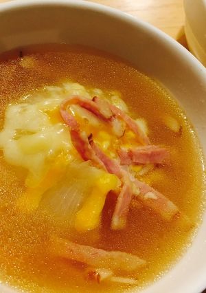 春らしい♬丸ごと新玉ねぎのグラタンスープ-レシピのメイン写真