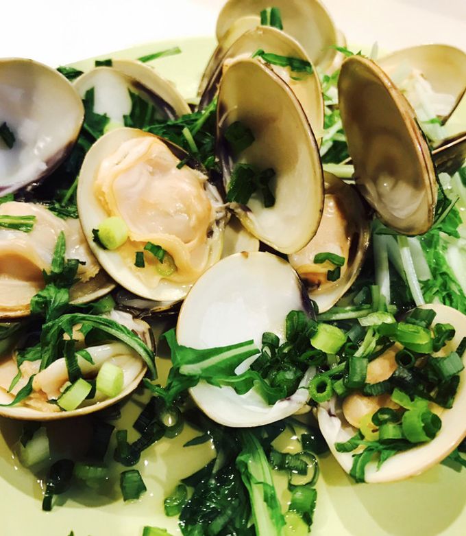 ハマグリの酒蒸し 水菜添え by HuHuFumin 【クックパッド】 簡単