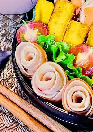 弁当に★簡単ハムと餃子の皮で薔薇の花-レシピのメイン写真