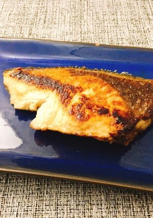 フライパンで焼くブリの塩焼き-レシピのメイン写真
