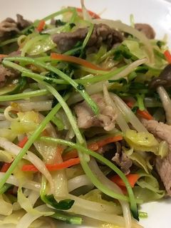 ★豚肉と豆苗の炒め物★-レシピのメイン写真