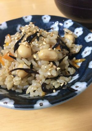 びっくり炊き☆玄米ひじきご飯-レシピのメイン写真
