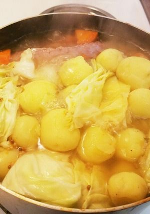 コーンビーフキャベツアメリカ版肉じゃが-レシピのメイン写真
