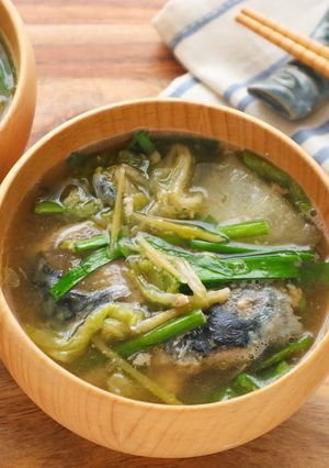 栄養満点◎さば缶とニラのみそ汁-レシピのメイン写真