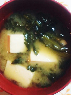 春菊と豆腐の味噌汁★-レシピのメイン写真