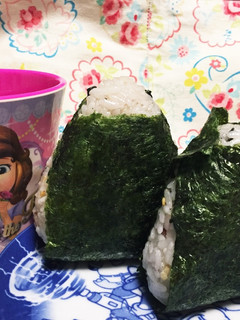 朝食に♬△▲△二等辺三角形△▲△おにぎり-レシピのメイン写真