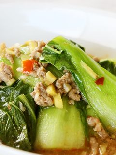 レンジで簡単!チンゲン菜のひき肉炒め-レシピのメイン写真