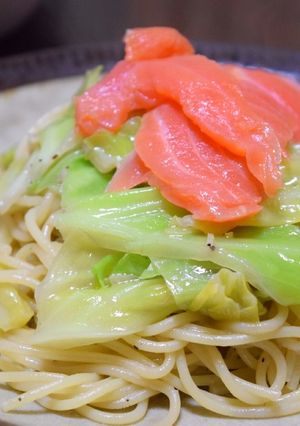 キャベツとSサーモンのアンチョビパスタ-レシピのメイン写真