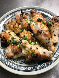 鶏手羽元のレモンとおネギでさっぱり焼き-レシピのメイン写真
