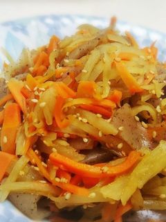 蒟蒻と人参の昆布茶炒め☆お弁当や副菜に◎-レシピのメイン写真