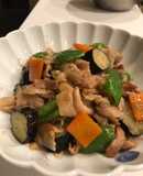 Pork belly,⁢ eggplant,⁣ green⁢ peppers, and carrots stir-fried with miso