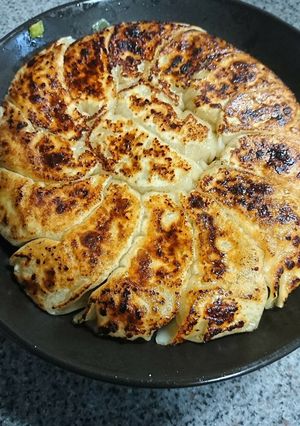 義母お気に入りのにんにく野菜餃子-レシピのメイン写真