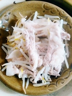豚肉ともやしの斜め皿蒸し-レシピのメイン写真
