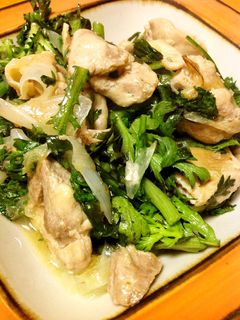 鶏肉・春菊・玉葱のシンプル塩炒め-レシピのメイン写真