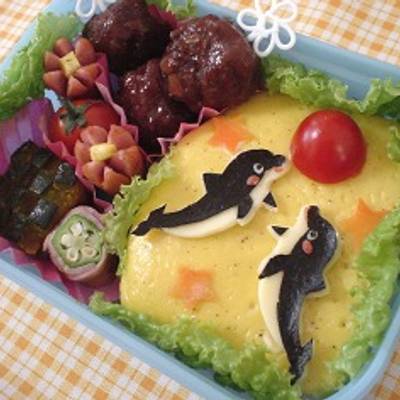 基本からアレンジまで！思わずつくりたくなる「イルカ キャラ弁