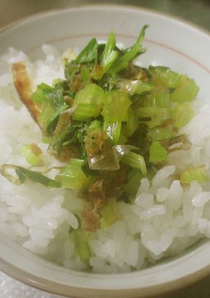 セロリの葉のおかか炒め-レシピのメイン写真