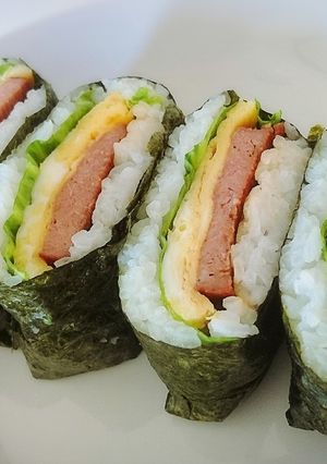 ミートローフでおにぎらず-レシピのメイン写真