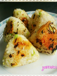 *春キャベツご飯の焼きおにぎり*-レシピのメイン写真
