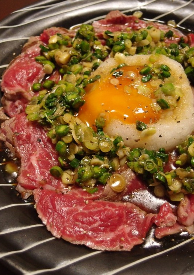 漬け卵黄で♪　牛のたたき行者月見ぽん酢-レシピのメイン写真