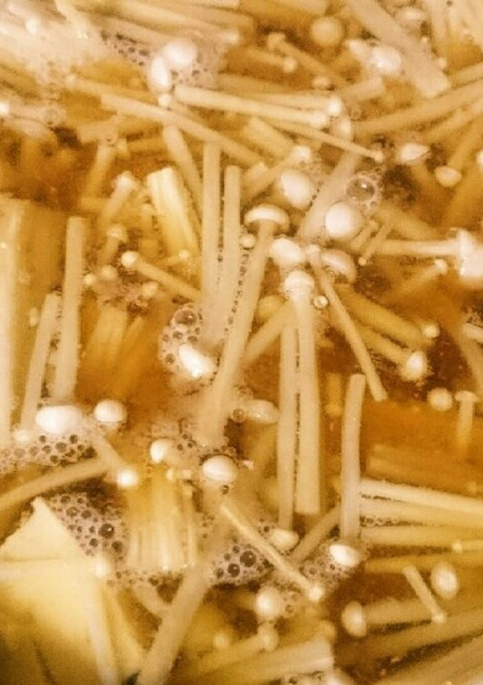 減塩を考えた えのきと豆腐の味噌汁-レシピのメイン写真