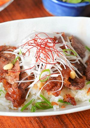 豚肩ロース * ステーキ丼～♪-レシピのメイン写真