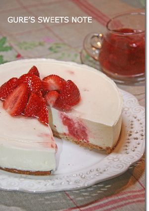 苺のレアチーズケーキ-レシピのメイン写真