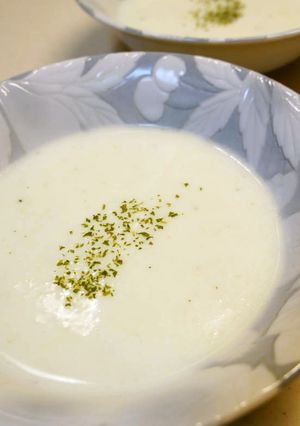 春には、甘い新玉ねぎのスープ-レシピのメイン写真