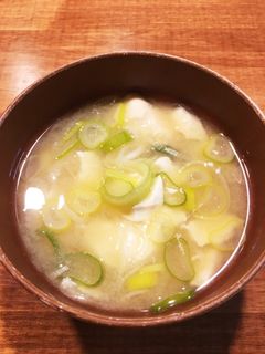 チョー簡単ネギと豆腐の味噌汁-レシピのメイン写真